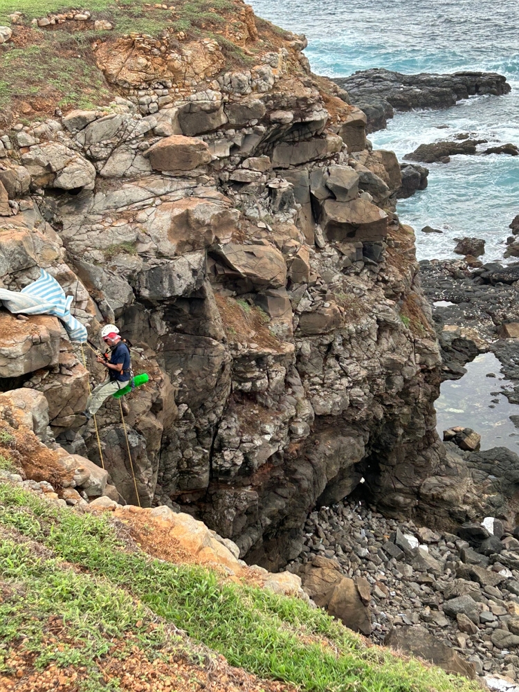 籠床箍特戰志工吊掛/海管處提供