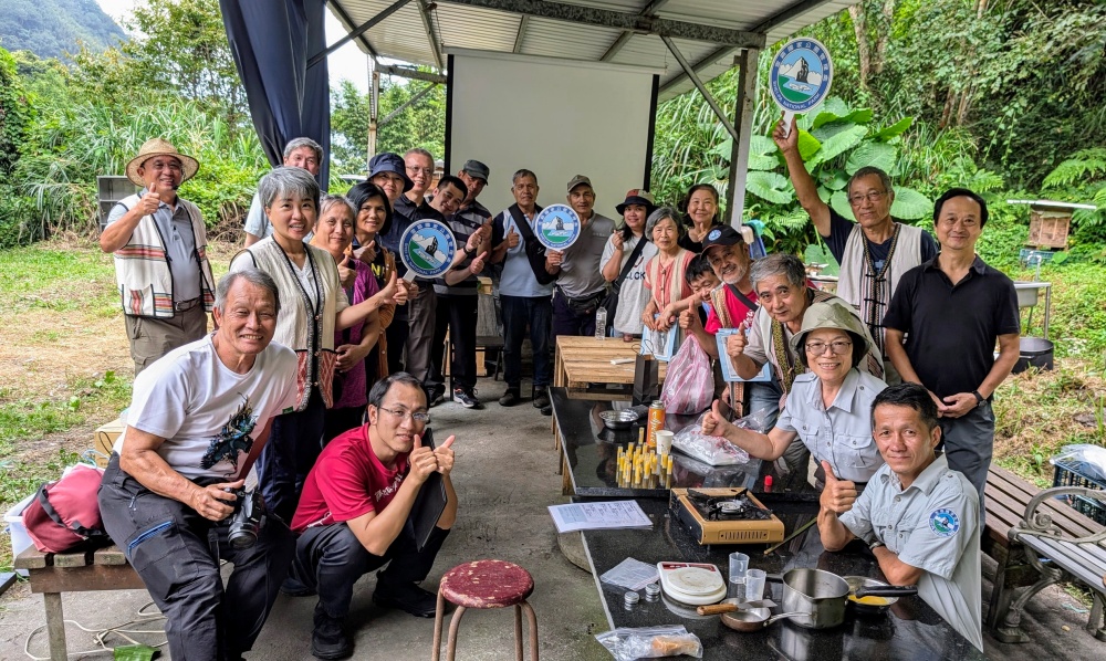 Thúc đẩy sinh thái bền vững, Tuyết Bá chung tay với bộ lạc R’uyan để bảo vệ loài ong hoang dã Tayal ở độ cao trung bình so với mực nước biển