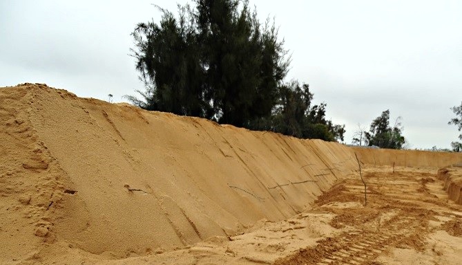 The Kinmen National Park Headquarters has long been conducting habitat maintenance and slope repairs at the Youth Farm