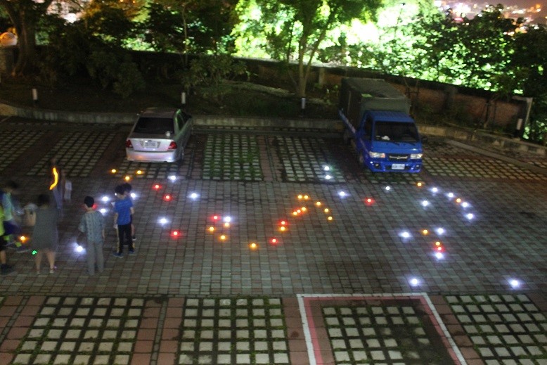 Shoushan National Park Headquarters gave a comprehensive introduction to astronomical knowledge to the students