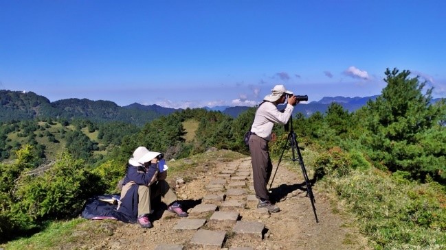 108年開始在國慶鳥過境時， 和夥伴在麟趾山數鷹