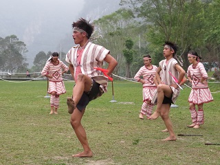 The friendly and lively performance of the Taroko people touches the hearts of the audience.