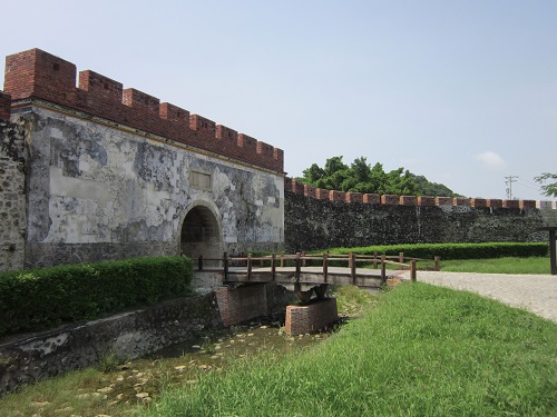 左營舊城東門(壽山國家公園籌備處提供)。