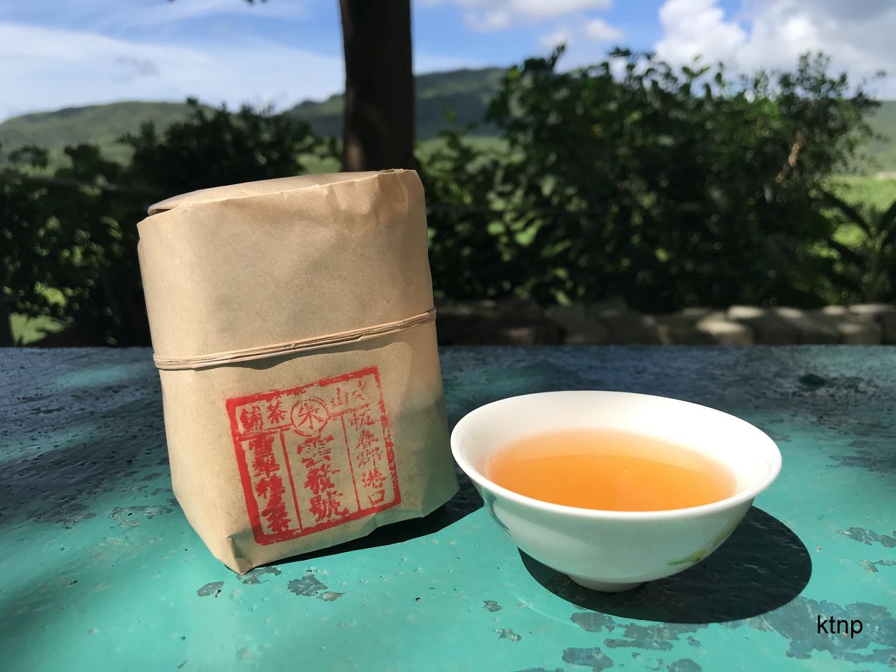 充滿海霧茶香的手摘茶葉(墾丁國家公園管理處提供)
