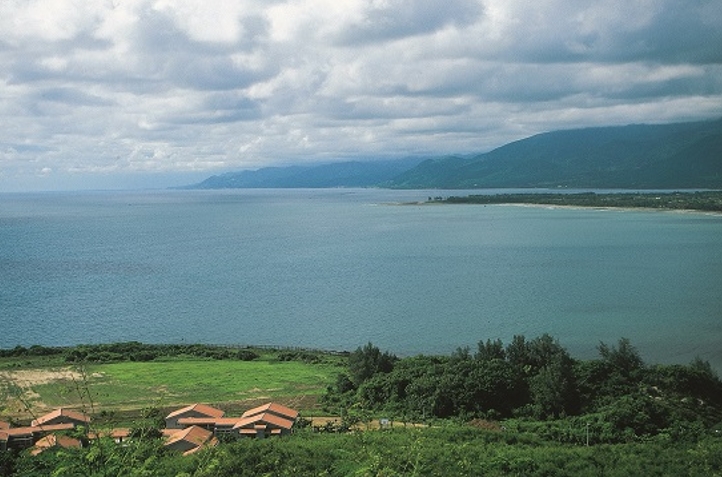 龜山遠眺(墾丁國家公園管理處提供)
