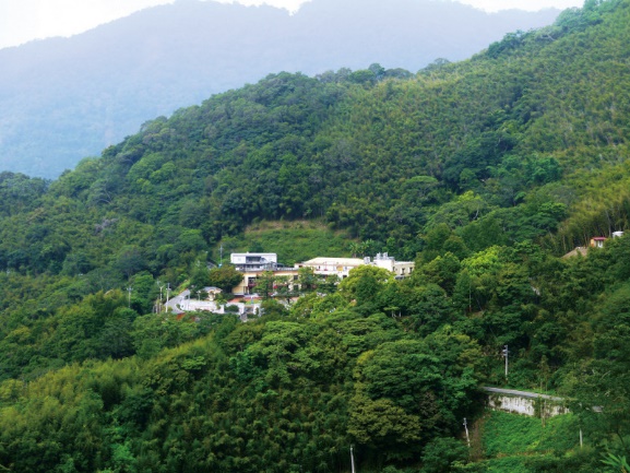 由二本松俯望梅園部落(雪霸國家公園管理處提供)
