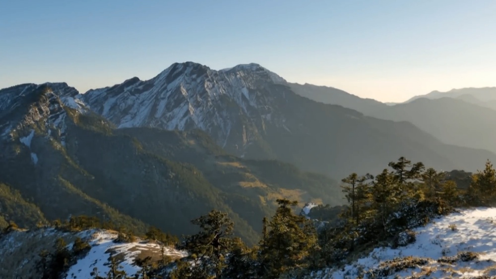 聖稜線從大霸尖山一路往南延伸而去，直到雪山收尾
 (雪霸國家公園管理處提供)
