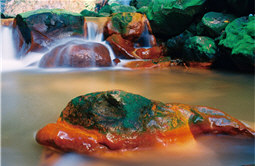 Colorful stones in Huang Creek